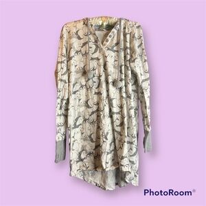 La Vie En Rose Grey Penguin Long-Sleeved Hooded Pyjama Nightshirt Size Medium